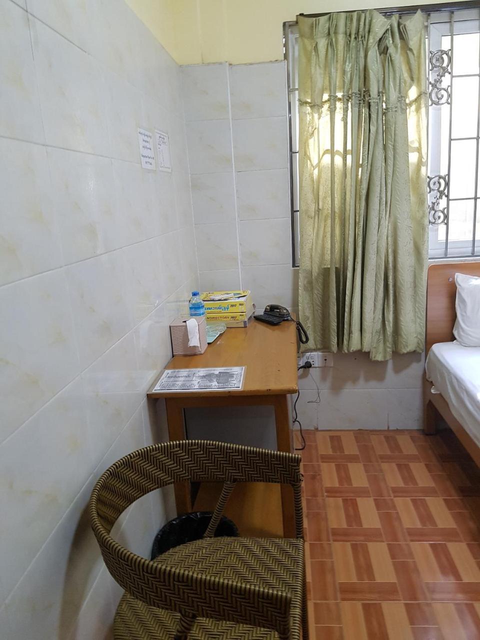Shwe Eain Si Guest House - Burmese Only Mergui Exterior foto