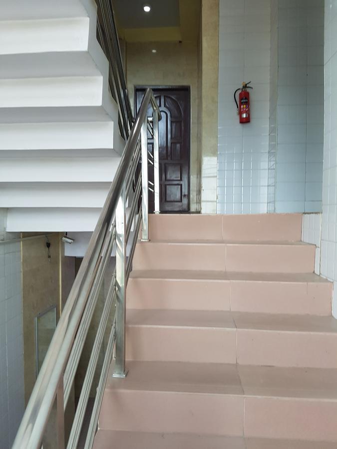 Shwe Eain Si Guest House - Burmese Only Mergui Exterior foto